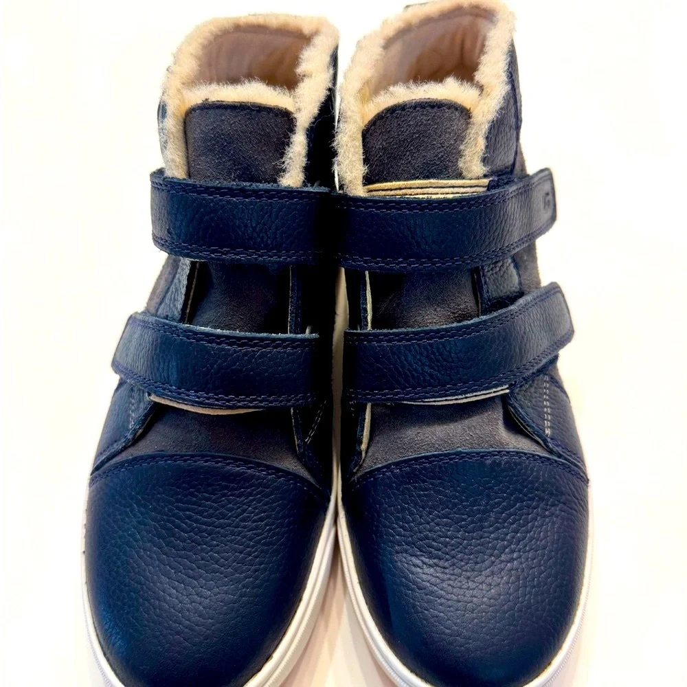 UGG Kids' Rennon II Sneaker - Picture 7 of 12